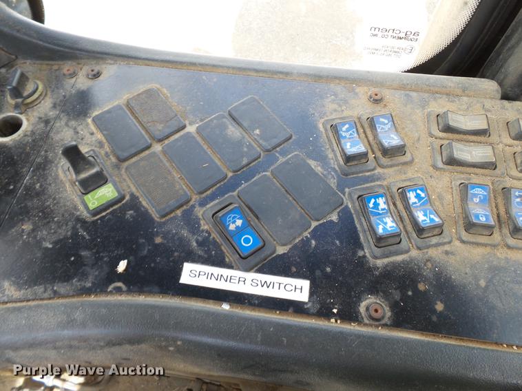 image for item DA2423 2002 Ag-Chem RoGator 1254C self-propelled applicator