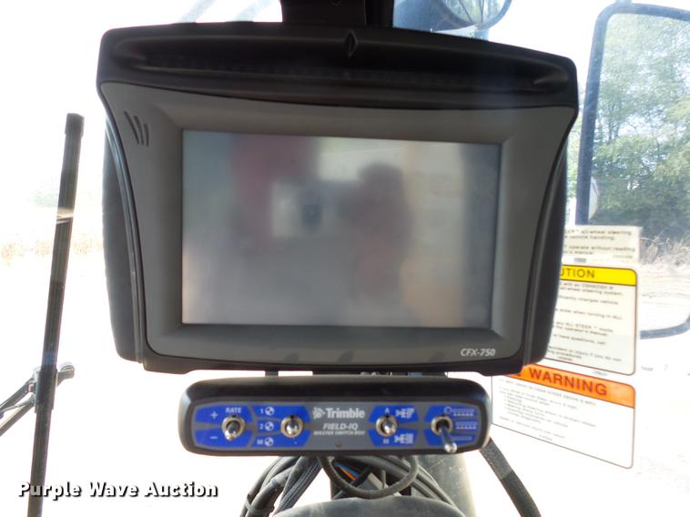 image for item DA2423 2002 Ag-Chem RoGator 1254C self-propelled applicator