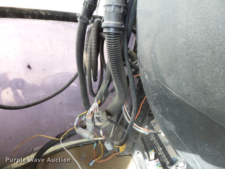 image for item DA2423 2002 Ag-Chem RoGator 1254C self-propelled applicator