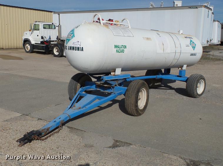 image for item DA2425 Anhydrous ammonia nurse tank