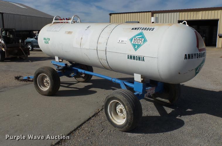 image for item DA2425 Anhydrous ammonia nurse tank