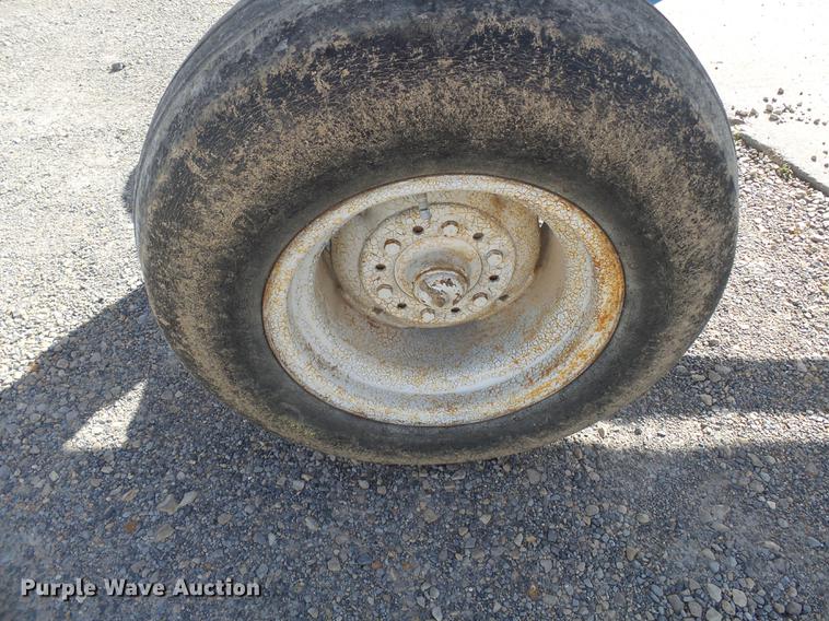 image for item DA2425 Anhydrous ammonia nurse tank