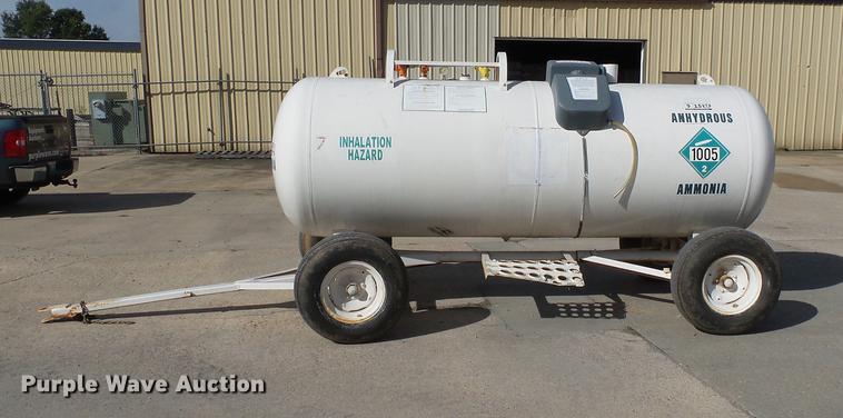 image for item DA2426 Anhydrous ammonia nurse tank