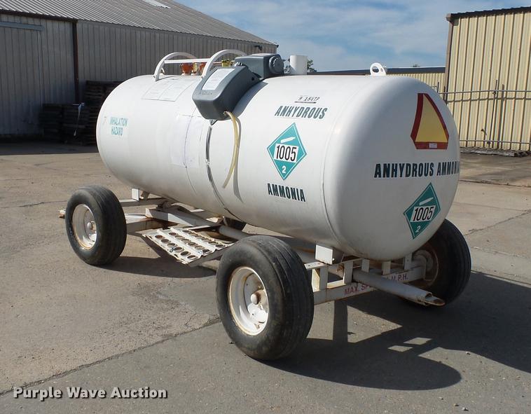 image for item DA2426 Anhydrous ammonia nurse tank