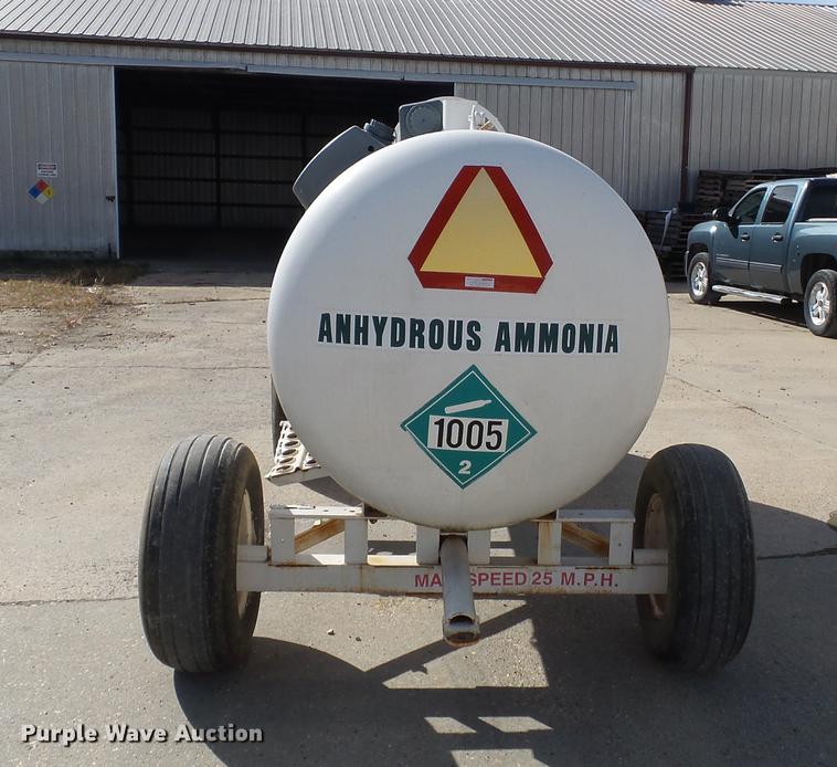 image for item DA2426 Anhydrous ammonia nurse tank