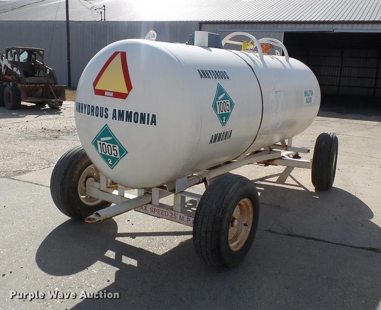image for item DA2426 Anhydrous ammonia nurse tank