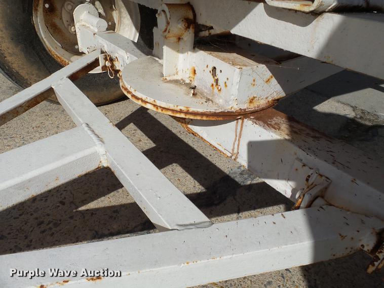 image for item DA2426 Anhydrous ammonia nurse tank