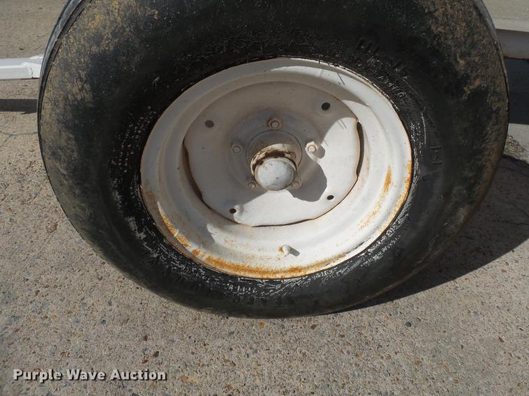 image for item DA2426 Anhydrous ammonia nurse tank