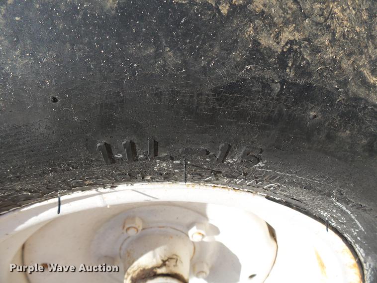 image for item DA2426 Anhydrous ammonia nurse tank