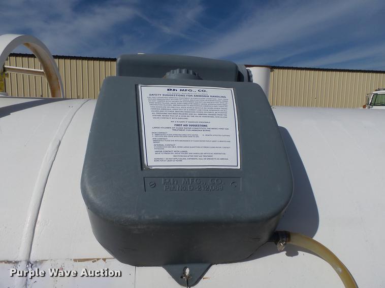 image for item DA2426 Anhydrous ammonia nurse tank