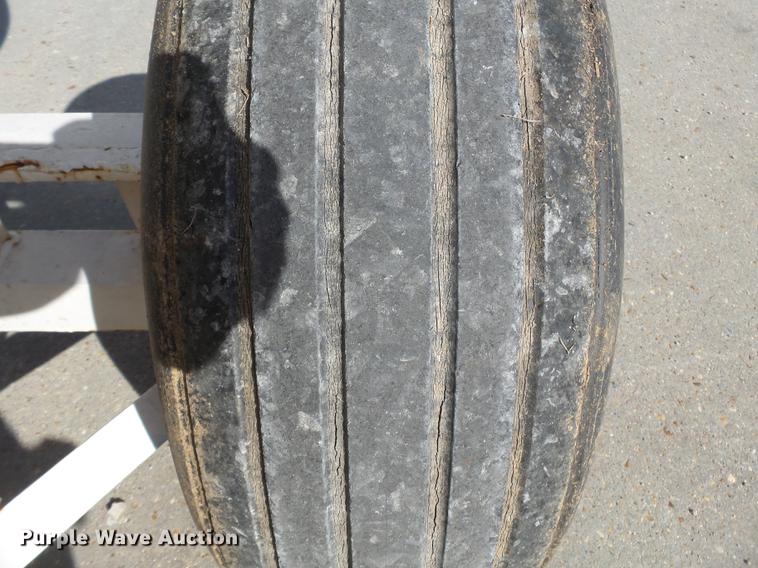 image for item DA2426 Anhydrous ammonia nurse tank