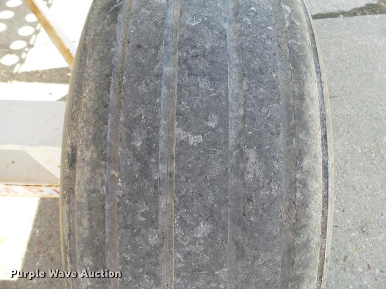 image for item DA2426 Anhydrous ammonia nurse tank