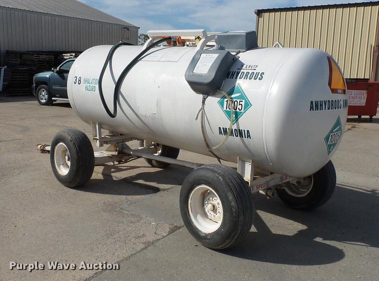 image for item DA2427 Anhydrous ammonia nurse tank