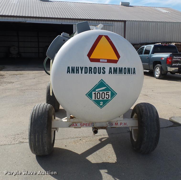 image for item DA2427 Anhydrous ammonia nurse tank