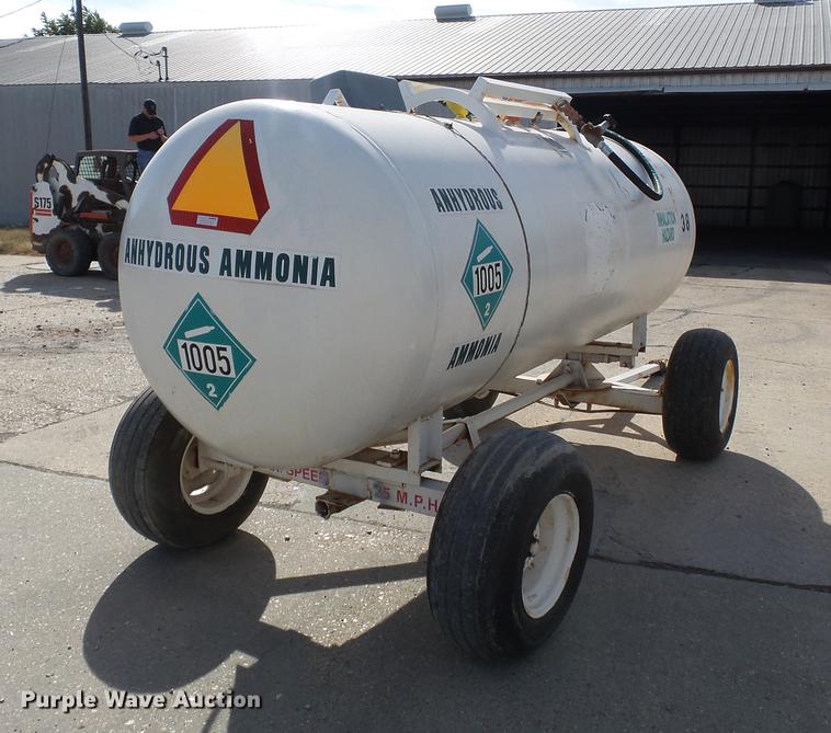 image for item DA2427 Anhydrous ammonia nurse tank