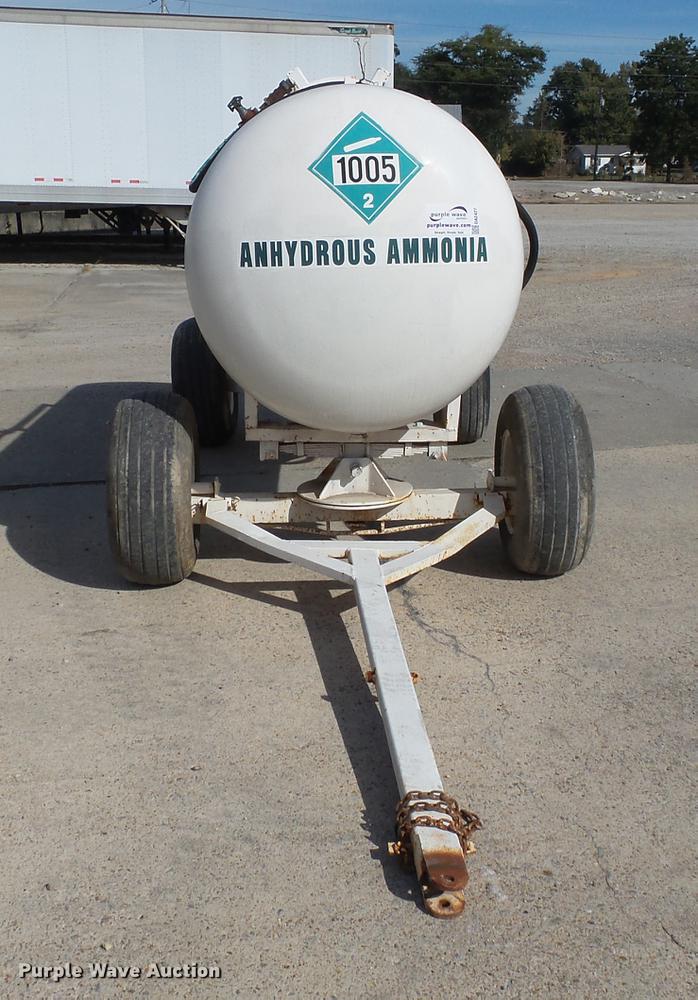 image for item DA2427 Anhydrous ammonia nurse tank