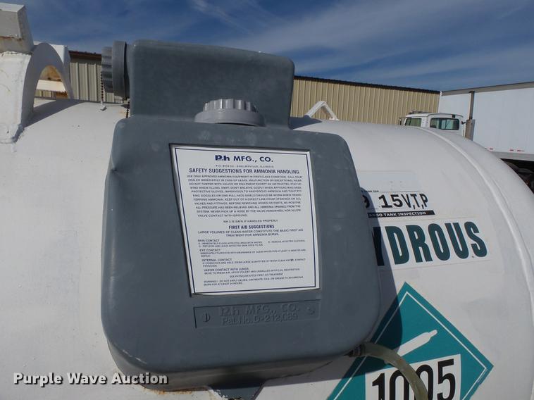 image for item DA2427 Anhydrous ammonia nurse tank