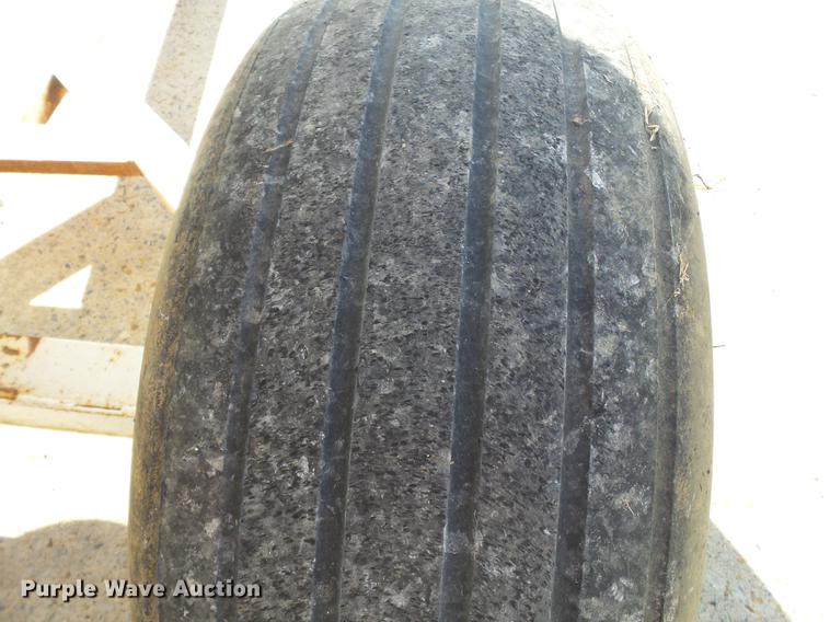 image for item DA2427 Anhydrous ammonia nurse tank