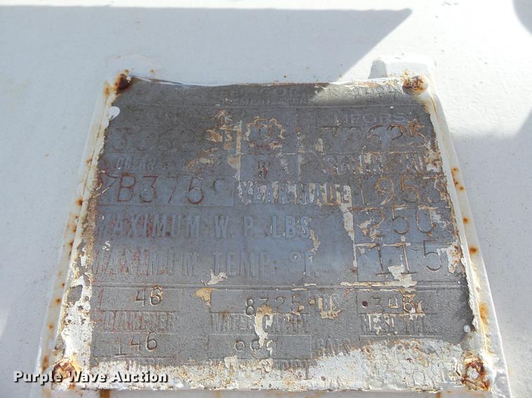 image for item DA2427 Anhydrous ammonia nurse tank