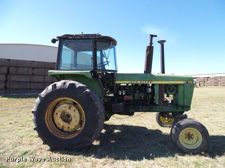 image for item DA6950 1975 John Deere 4430 tractor