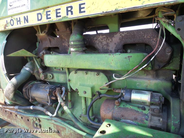 image for item DA6950 1975 John Deere 4430 tractor