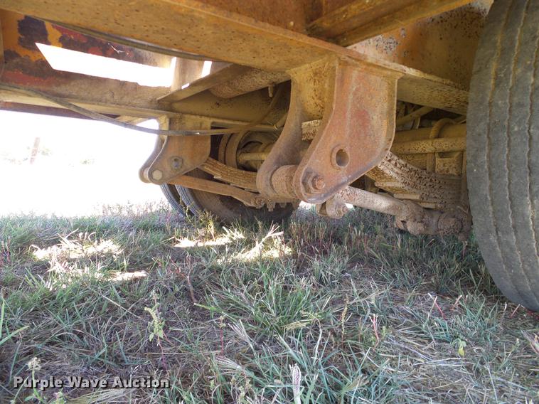 image for item DA6951 1979 Hercules drop deck equipment trailer