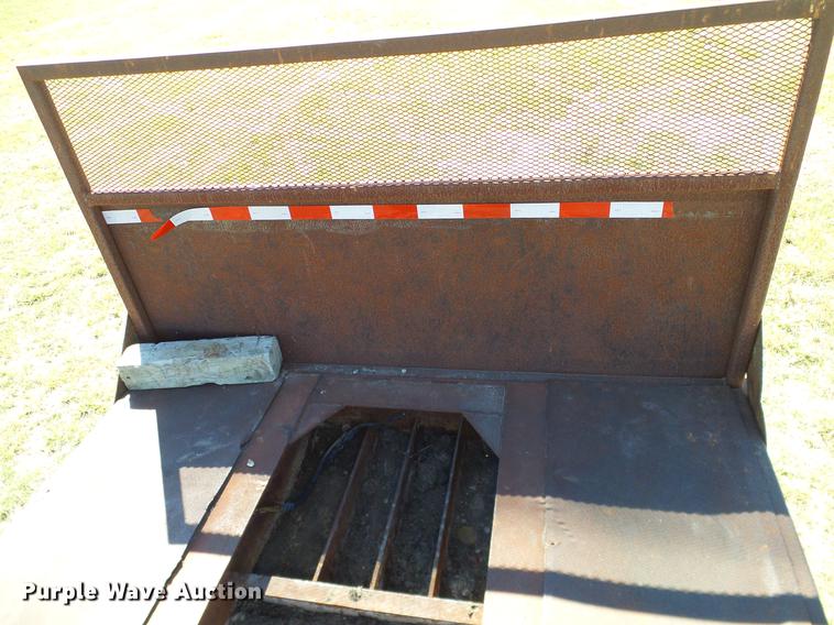 image for item DA6951 1979 Hercules drop deck equipment trailer