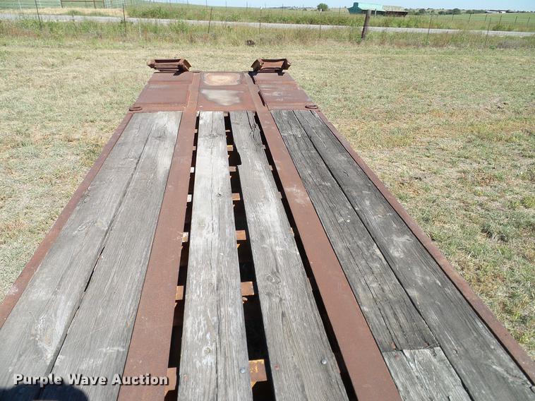 image for item DA6951 1979 Hercules drop deck equipment trailer