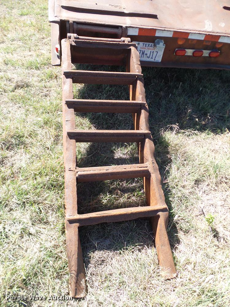 image for item DA6951 1979 Hercules drop deck equipment trailer