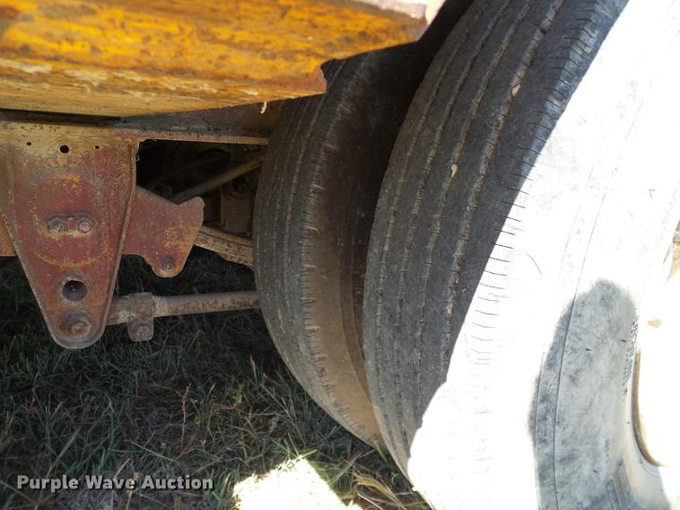 image for item DA6951 1979 Hercules drop deck equipment trailer