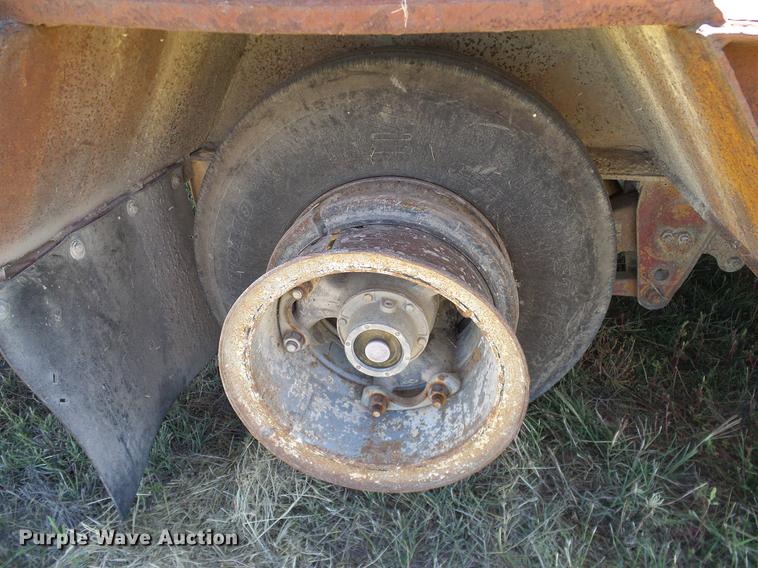 image for item DA6951 1979 Hercules drop deck equipment trailer