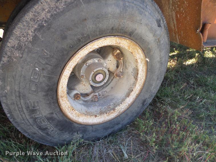 image for item DA6951 1979 Hercules drop deck equipment trailer