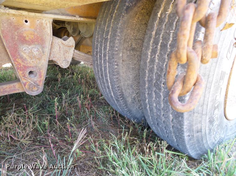 image for item DA6951 1979 Hercules drop deck equipment trailer