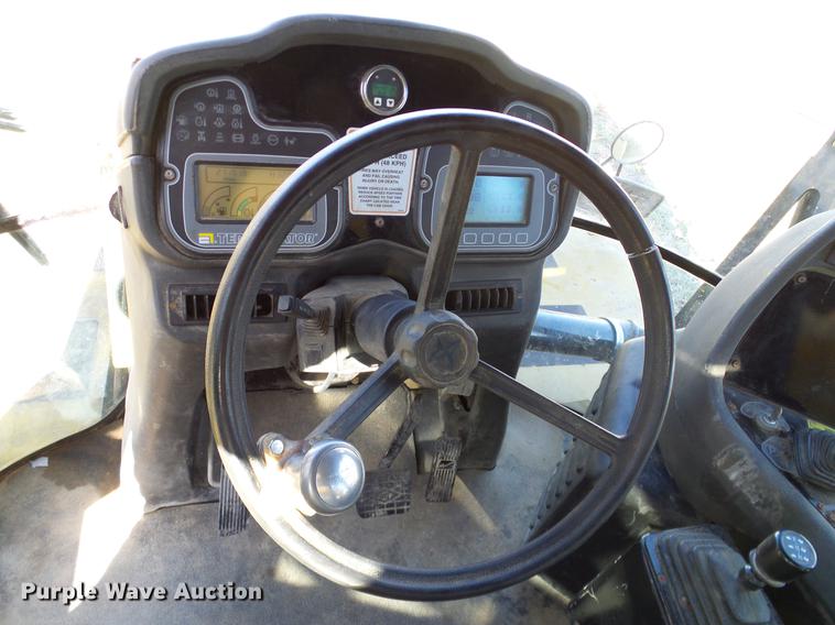 image for item DA6953 2005 Ag-Chem TerraGator 8104 self-propelled applicator