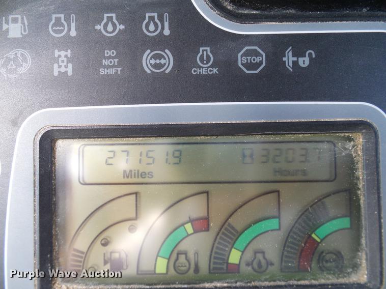 image for item DA6953 2005 Ag-Chem TerraGator 8104 self-propelled applicator