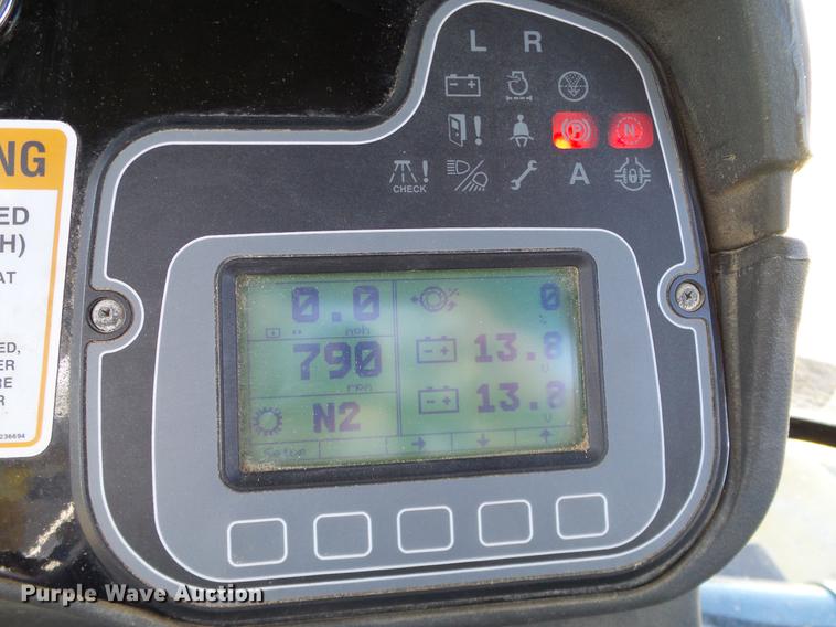 image for item DA6953 2005 Ag-Chem TerraGator 8104 self-propelled applicator