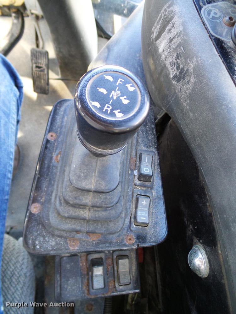 image for item DA6953 2005 Ag-Chem TerraGator 8104 self-propelled applicator