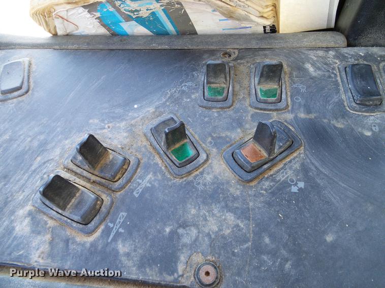 image for item DA6953 2005 Ag-Chem TerraGator 8104 self-propelled applicator