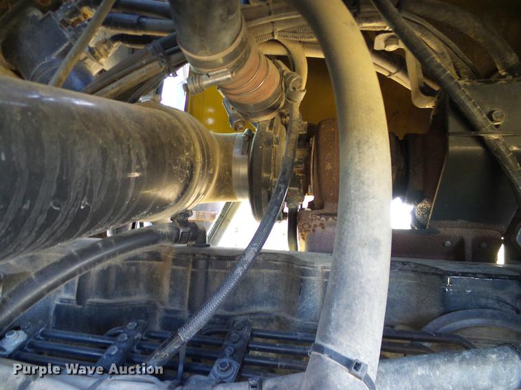 image for item DA6953 2005 Ag-Chem TerraGator 8104 self-propelled applicator