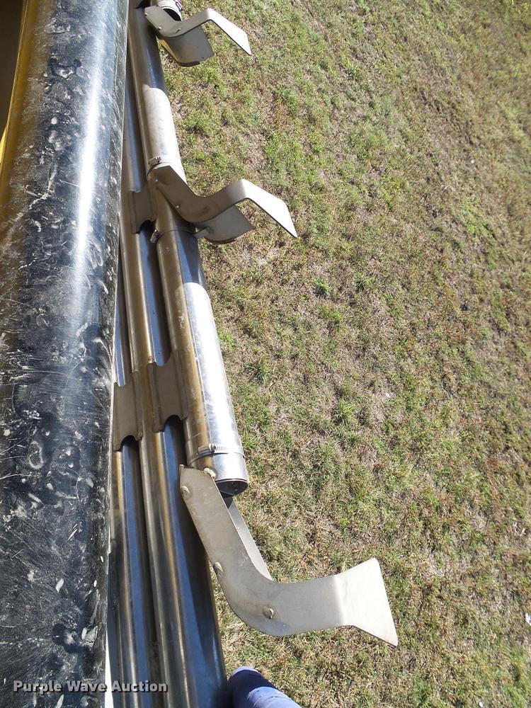 image for item DA6953 2005 Ag-Chem TerraGator 8104 self-propelled applicator