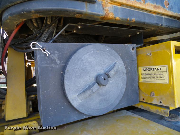 image for item DA6953 2005 Ag-Chem TerraGator 8104 self-propelled applicator