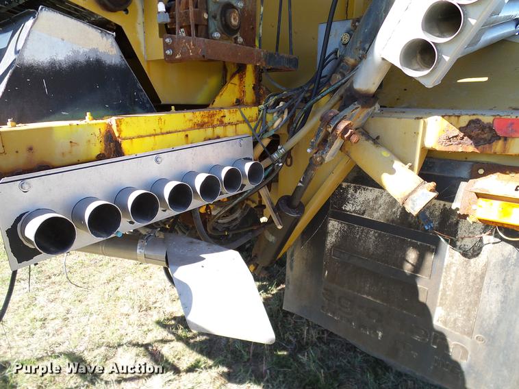 image for item DA6953 2005 Ag-Chem TerraGator 8104 self-propelled applicator