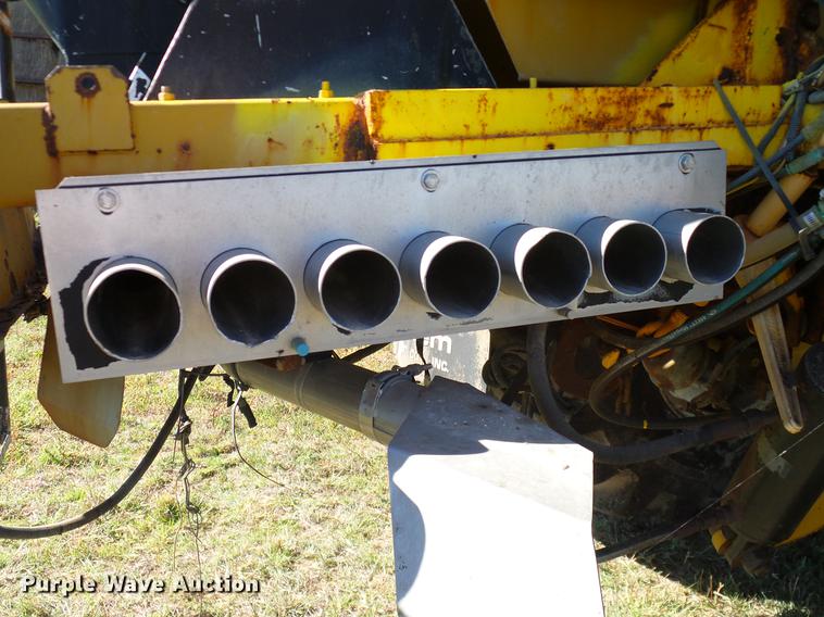 image for item DA6953 2005 Ag-Chem TerraGator 8104 self-propelled applicator