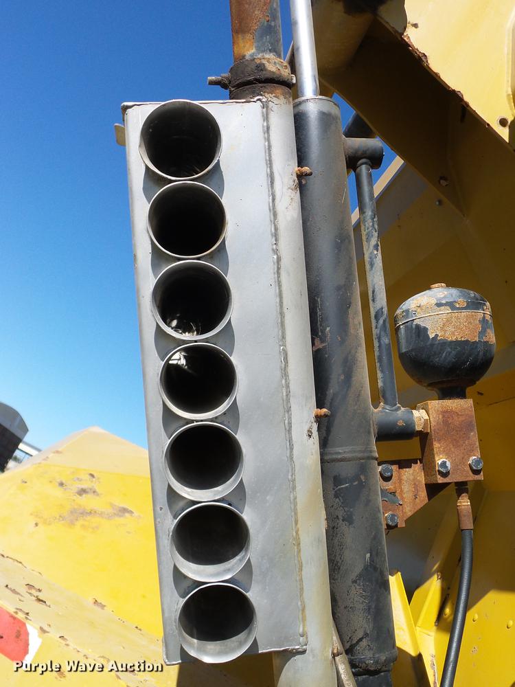 image for item DA6953 2005 Ag-Chem TerraGator 8104 self-propelled applicator