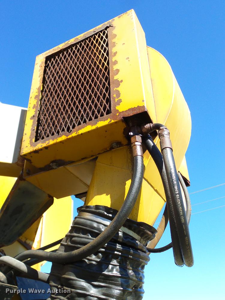 image for item DA6953 2005 Ag-Chem TerraGator 8104 self-propelled applicator