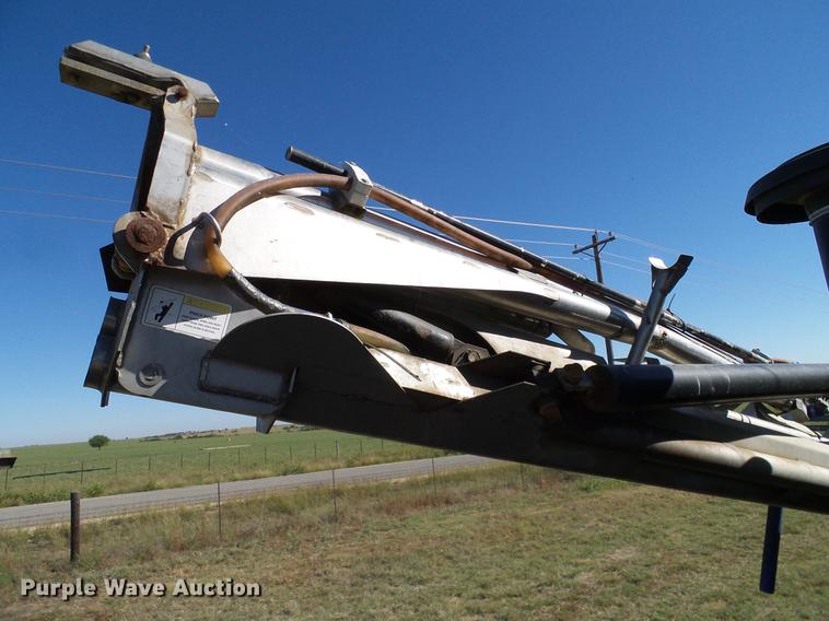 image for item DA6953 2005 Ag-Chem TerraGator 8104 self-propelled applicator