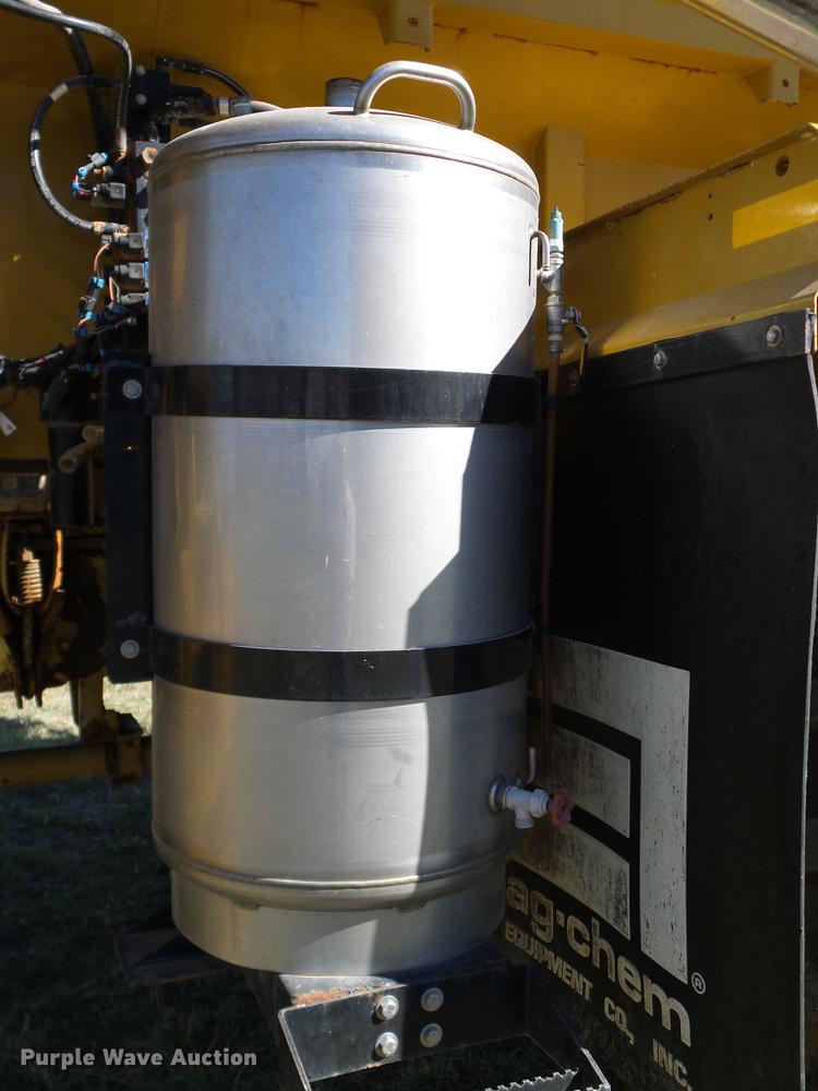 image for item DA6953 2005 Ag-Chem TerraGator 8104 self-propelled applicator