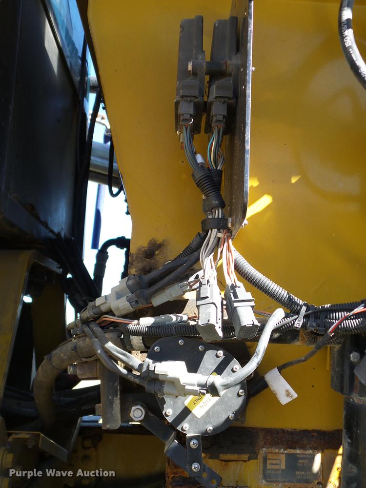 image for item DA6953 2005 Ag-Chem TerraGator 8104 self-propelled applicator