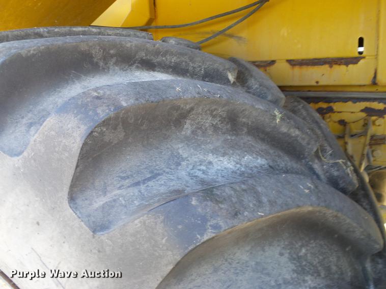 image for item DA6953 2005 Ag-Chem TerraGator 8104 self-propelled applicator