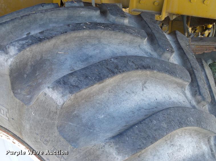 image for item DA6953 2005 Ag-Chem TerraGator 8104 self-propelled applicator